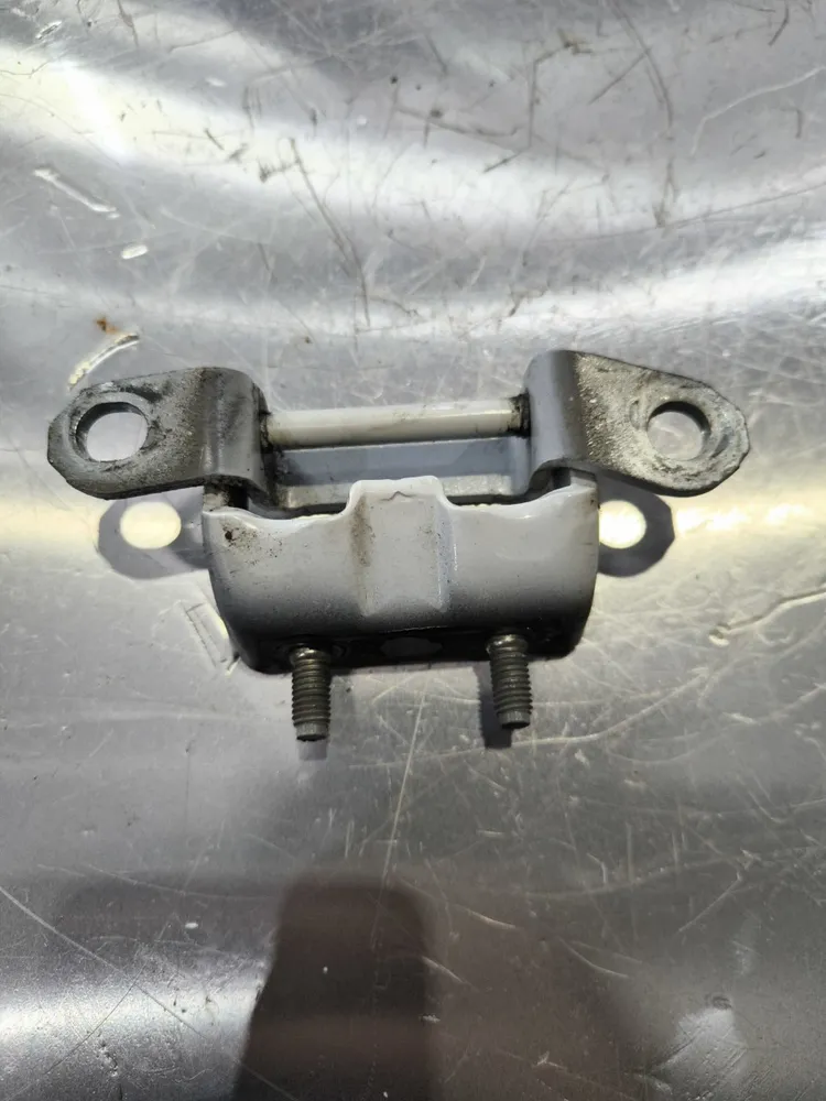 DOBRADIÇA DE PORTA TRÁS ESQUERDA