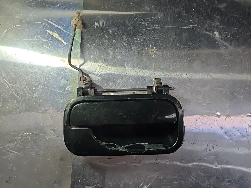 Puxador de Porta Frente Esquerda