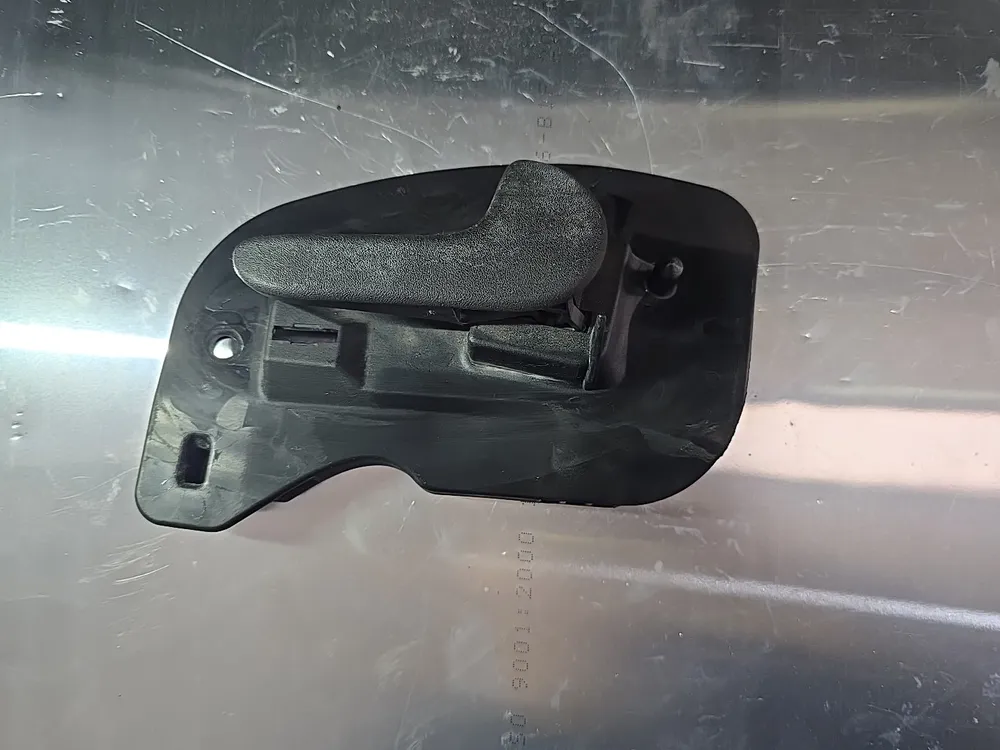 Puxador de Porta Frente Direita
