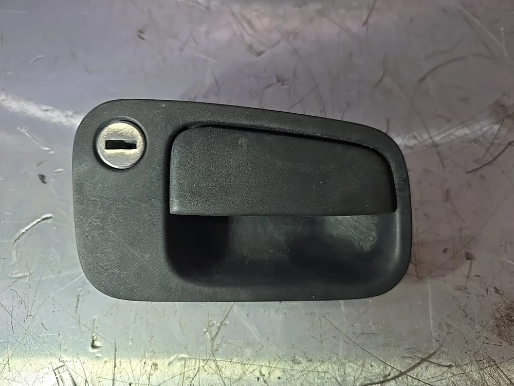 Puxador de Porta Frente Esquerda