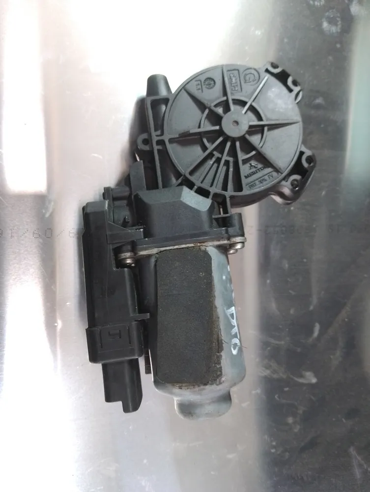MOTOR DO ELEVADOR VIDRO FRT DTO