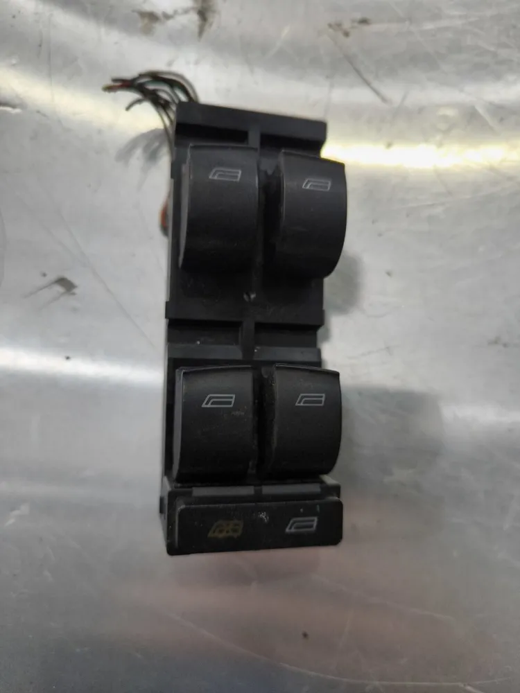 CONSOLA C/BOTÕES DOS VIDROS ELÉTRICOS