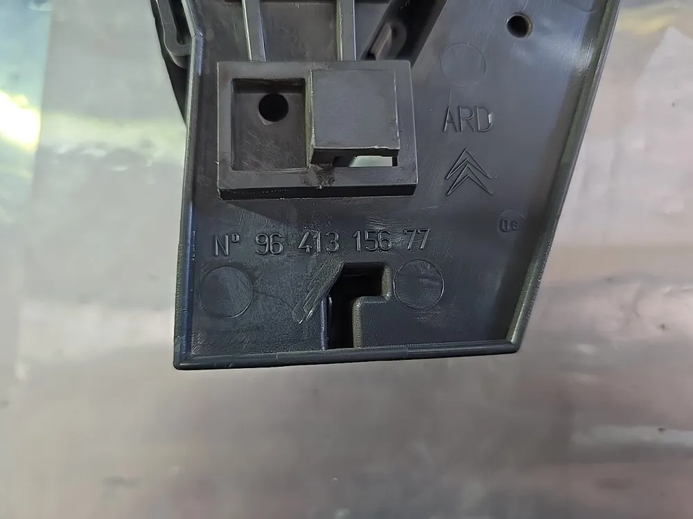 Puxador de Porta Trás Direita