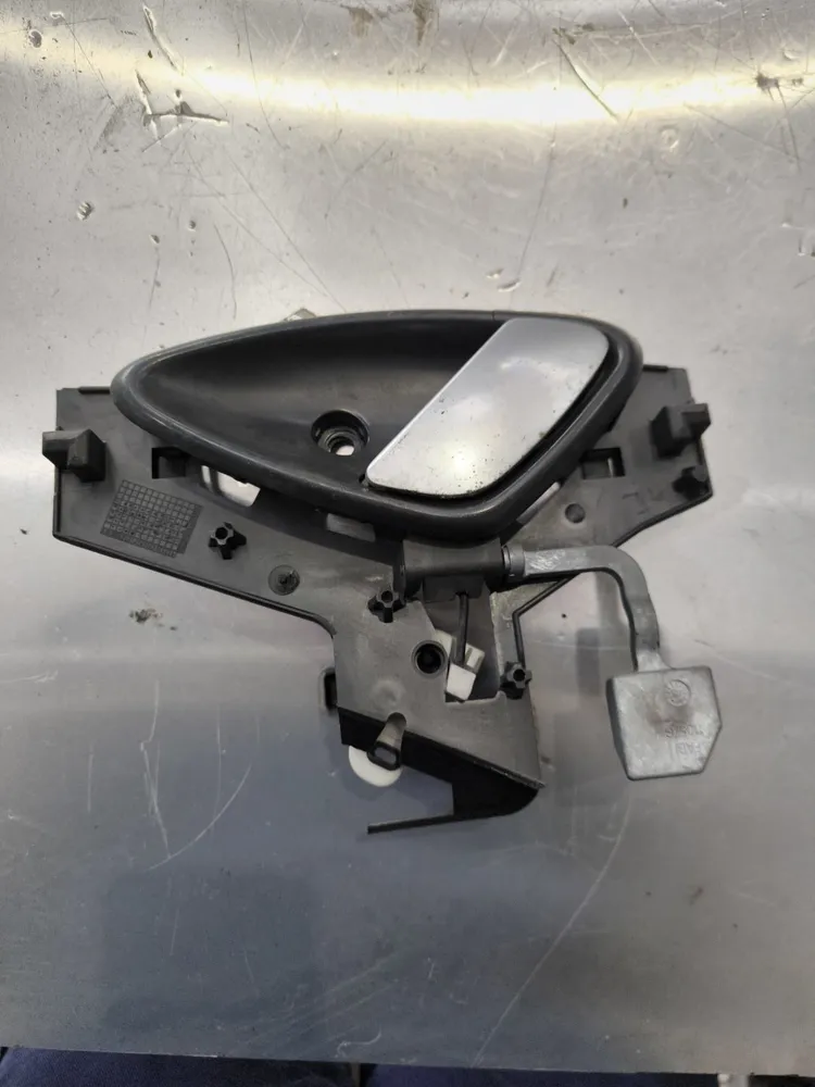 PUXADOR PORTA INTERIOR FRT ESQ