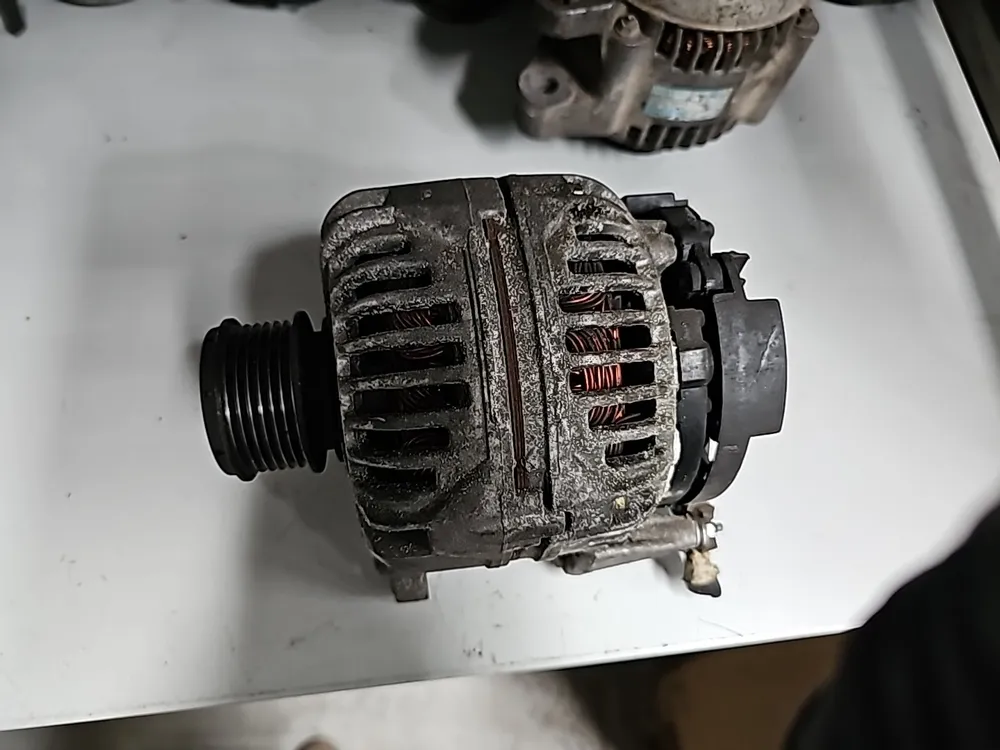 Alternador