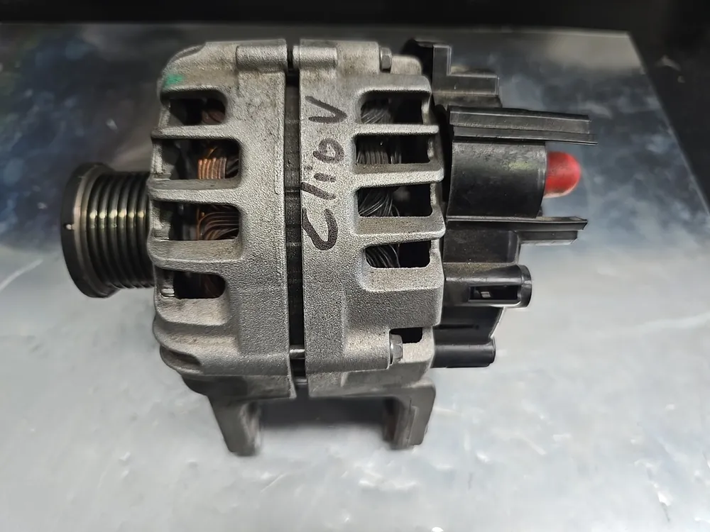 Alternador