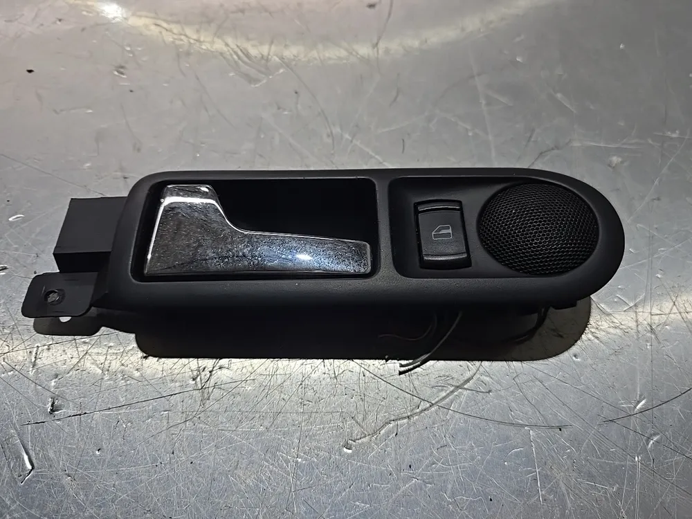 Puxador de Porta Trás Esquerda