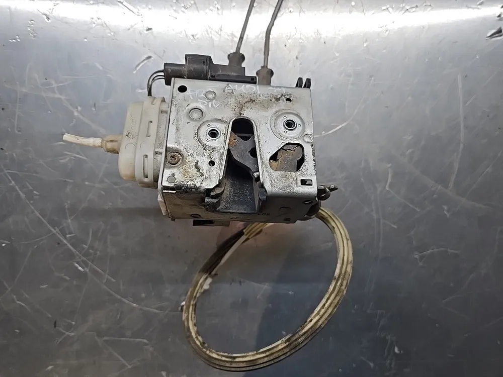 Fecho da Porta Frente Dto