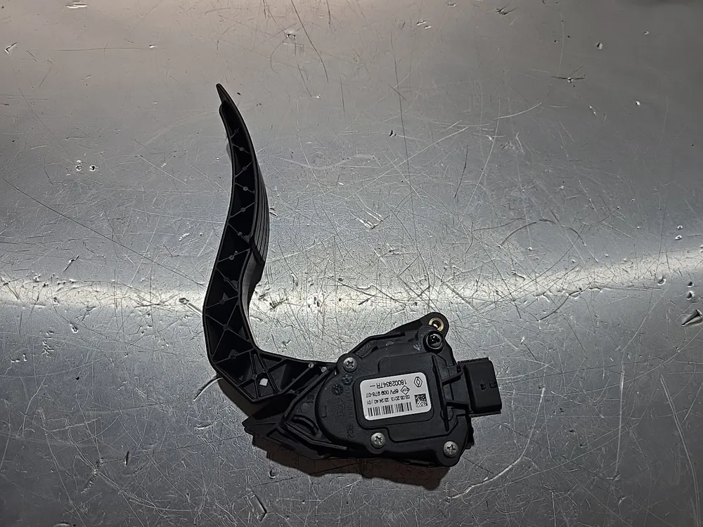 PEDAL DE ACELARADOR