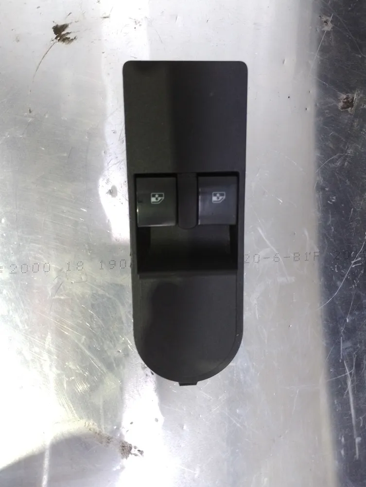 CONSOLA C/BOTÕES DOS VIDROS ELÉTRICOS