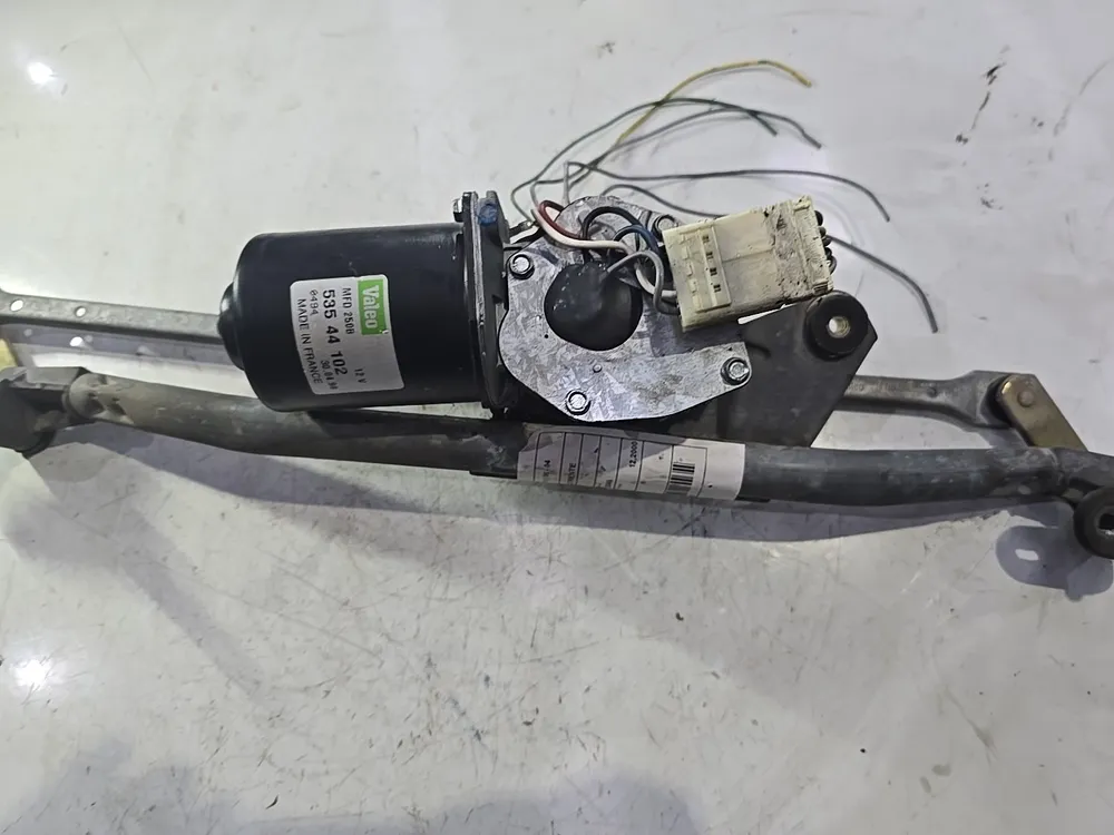 MOTOR LIMPA VIDROS FRENTE