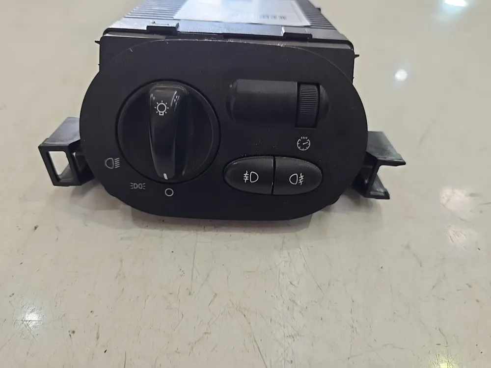 COMUTADOR LUZES 