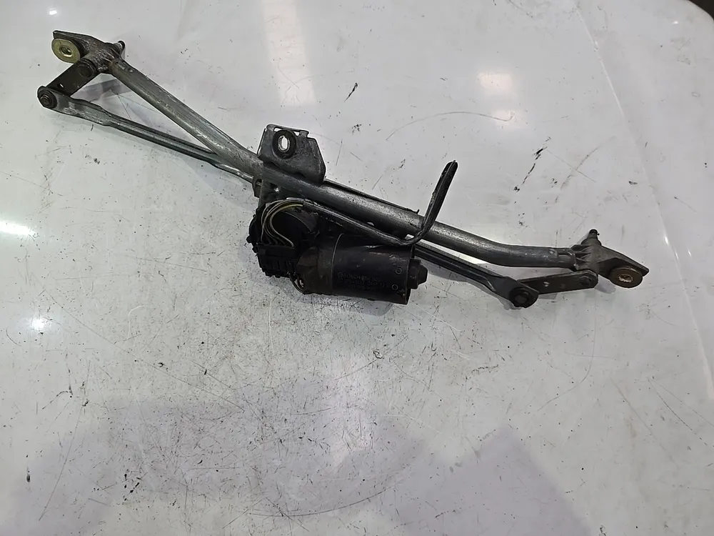 MOTOR LIMPA VIDROS FRENTE