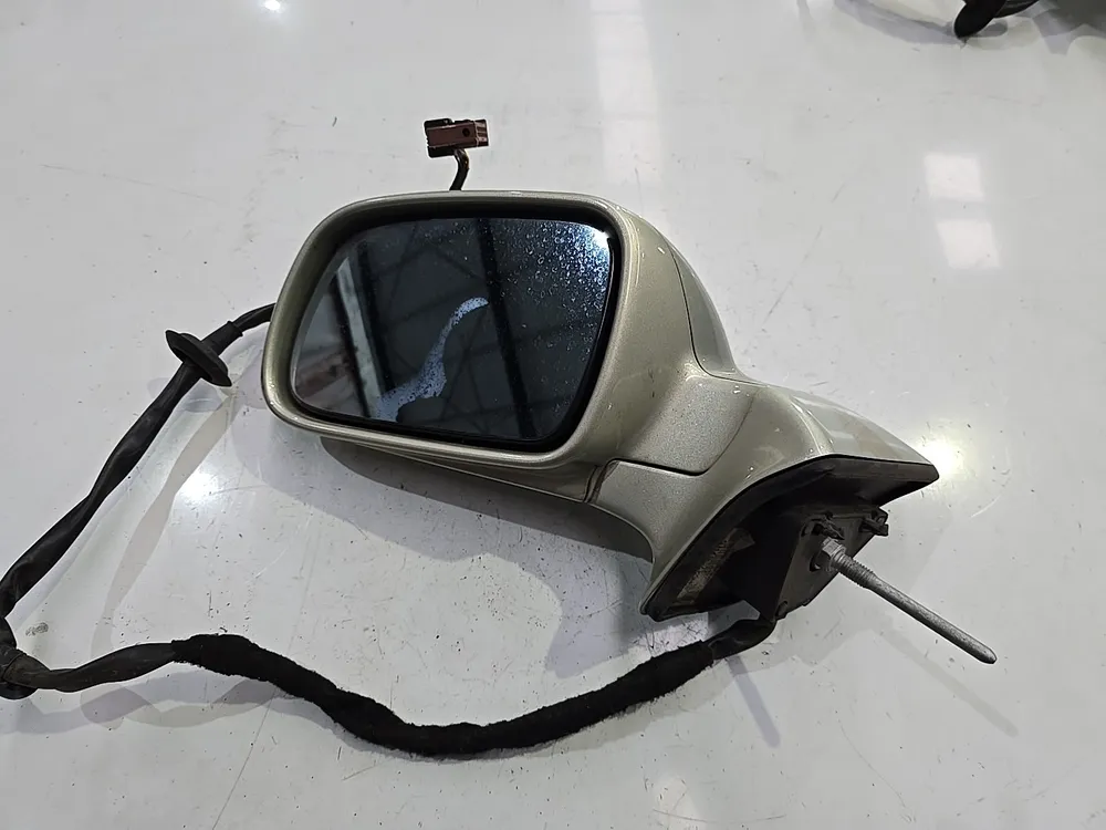Espelho Retrovisor Esq