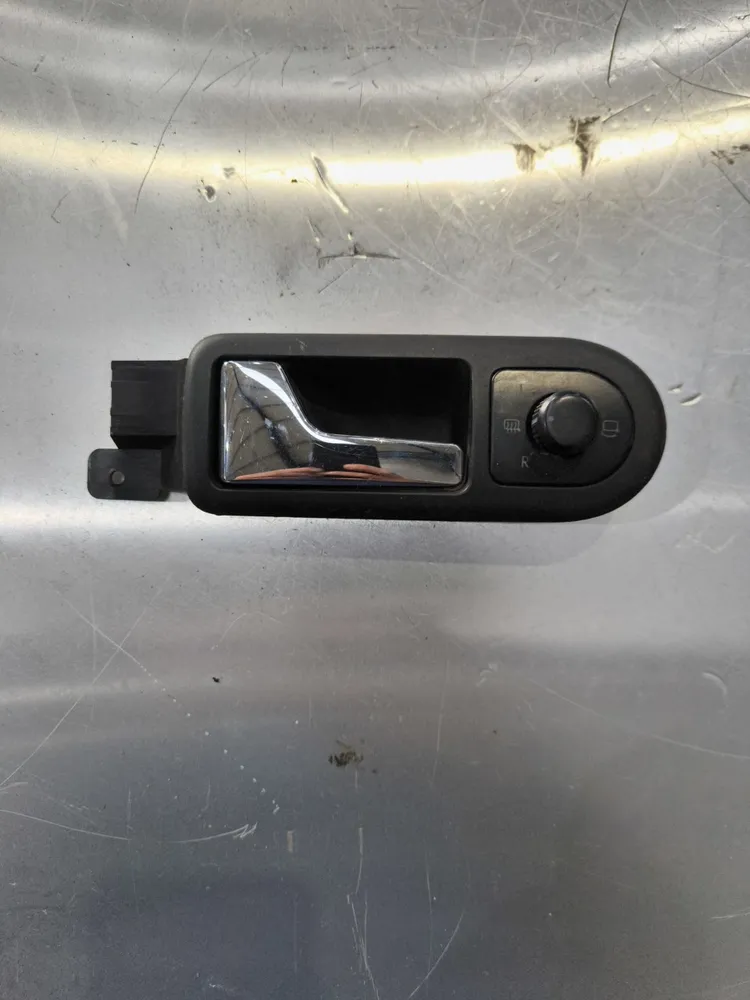 PUXADOR PORTA INTERIOR FRT ESQ
