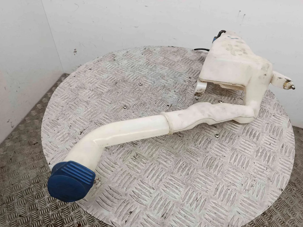 Windshield washer tank