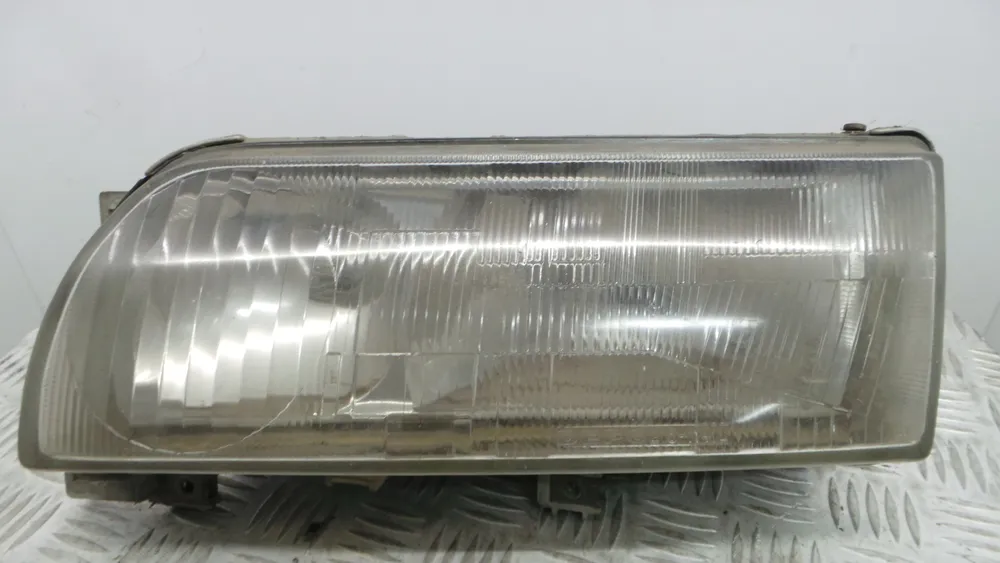 Ótica / Farol Esquerdo