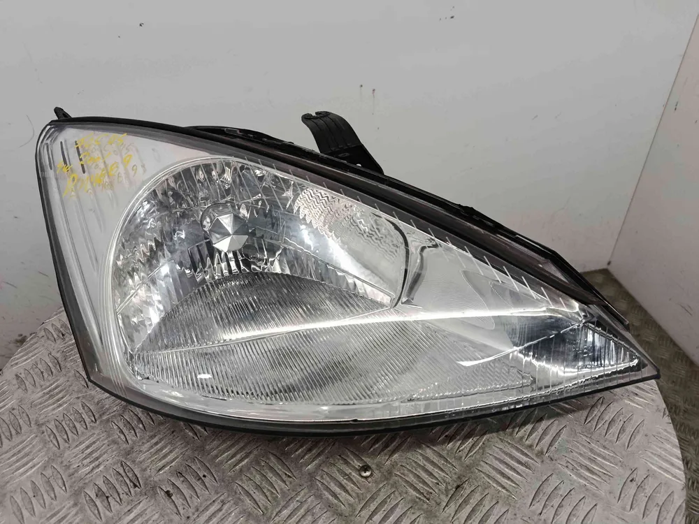 Ótica / Farol Direito