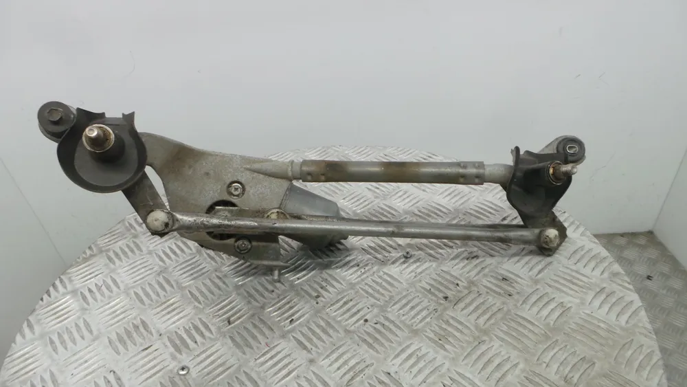Essuie-glace moteur avant