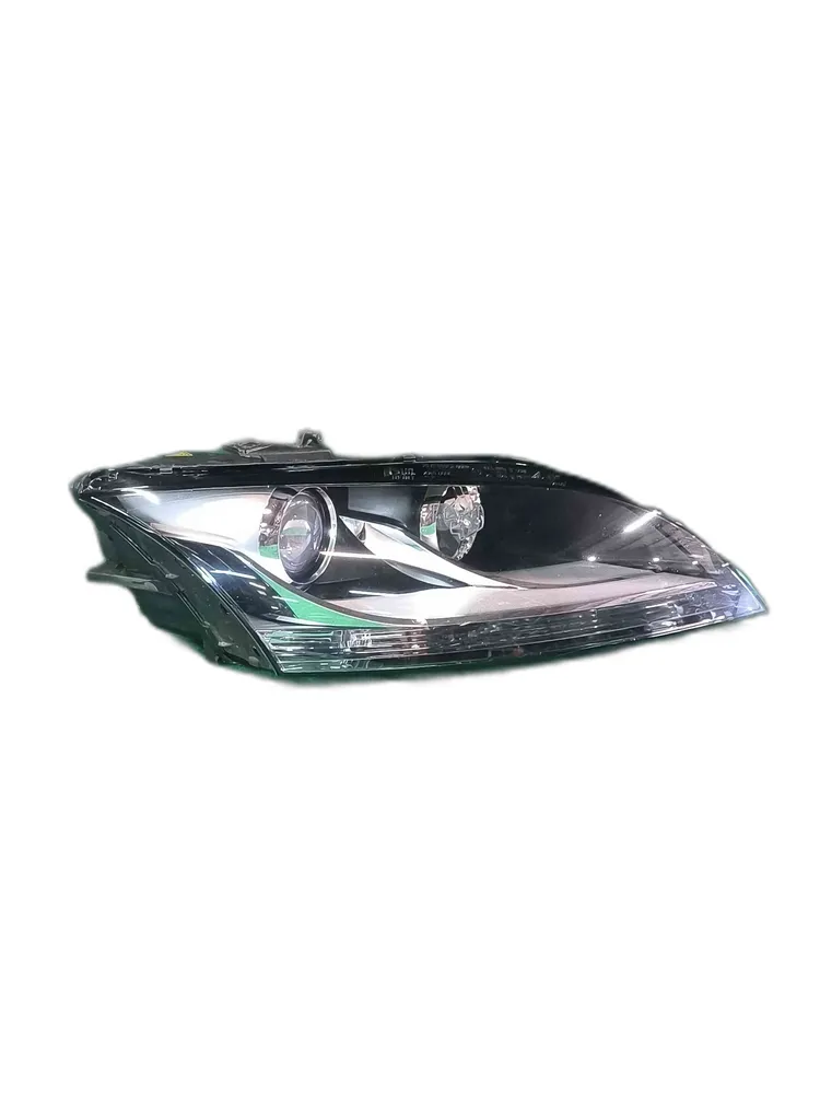 Right Headlight