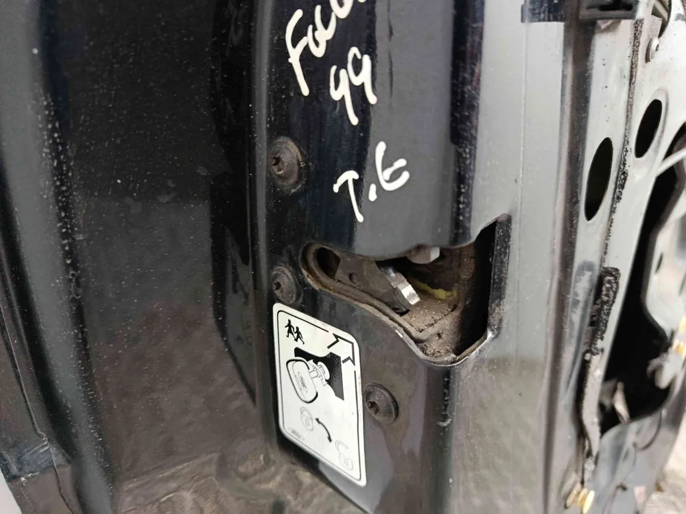 Fechadura / Fecho Porta Trás Esquerdo