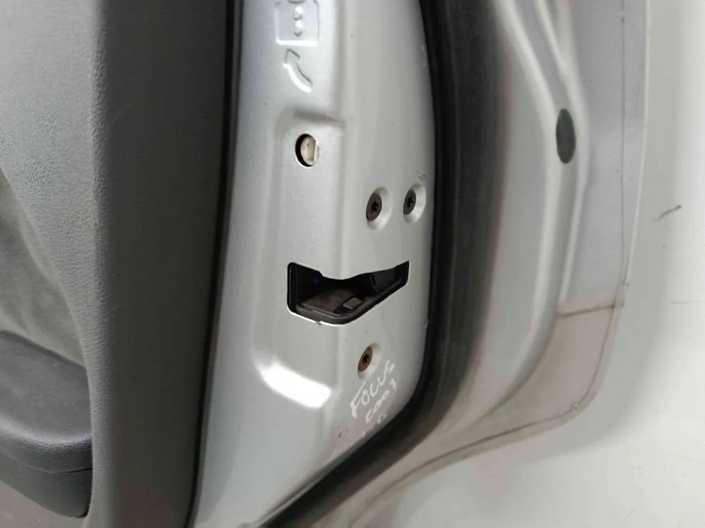 Fechadura / Fecho Porta Trás Direito