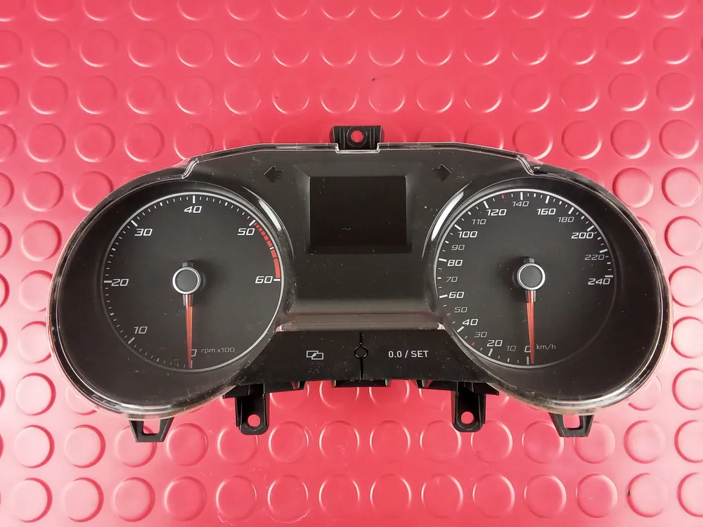 Instrument cluster