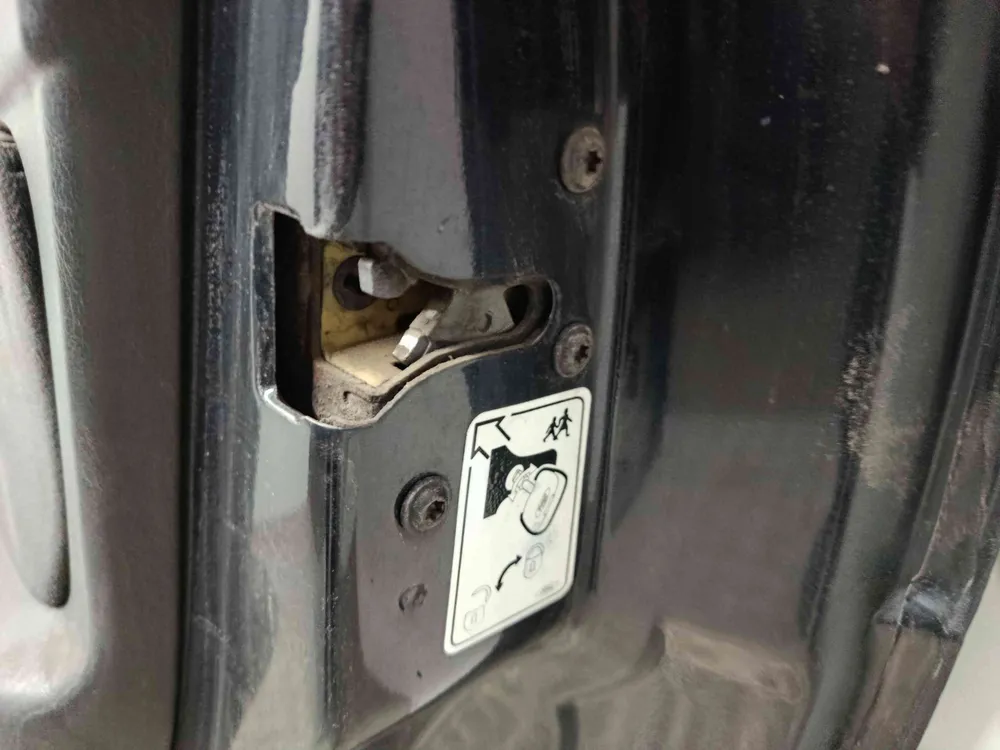 Fechadura / Fecho Porta Trás Direito