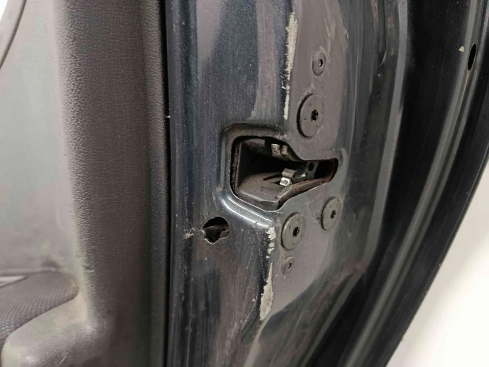 Fechadura / Fecho Porta Trás Direito