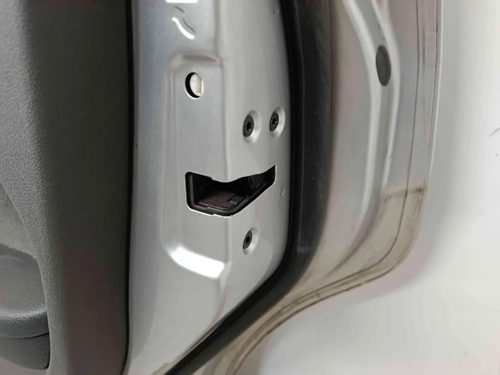 Fechadura / Fecho Porta Trás Direito