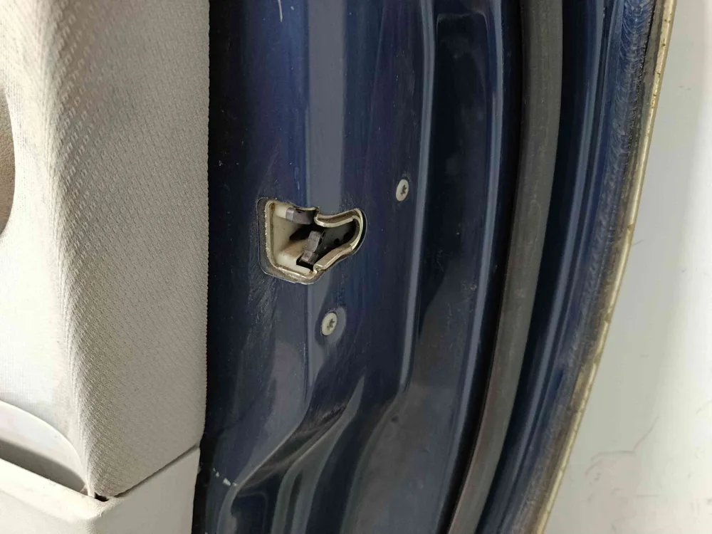 Fechadura / Fecho Porta Direito