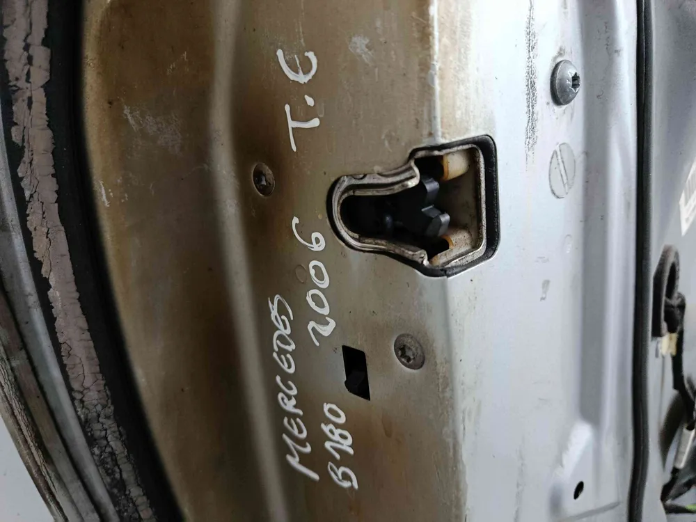 Fechadura / Fecho Porta Trás Esquerdo