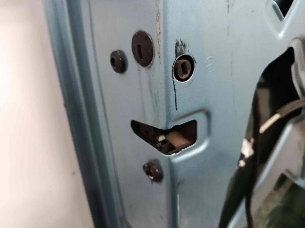 Fechadura / Fecho Porta Trás Esquerdo