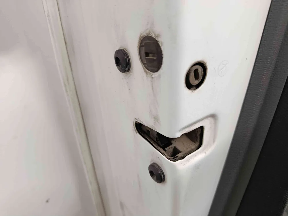 Fechadura / Fecho Porta Trás Esquerdo
