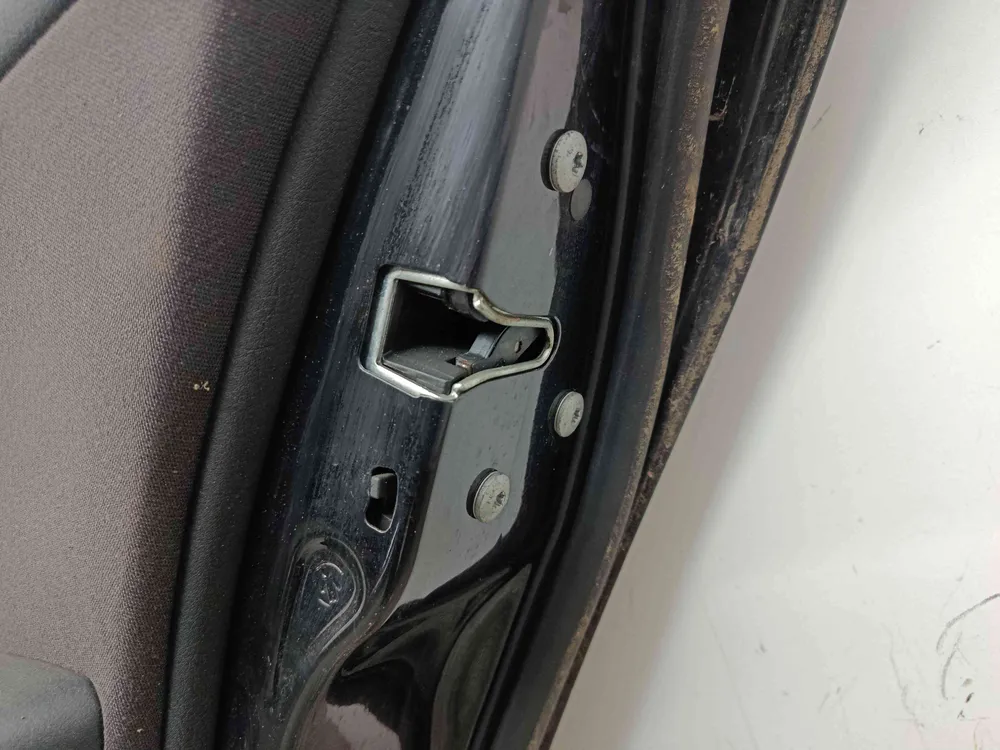 Fechadura / Fecho Porta Trás Direito