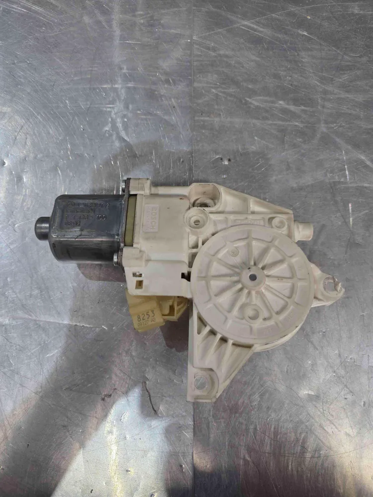 MOTOR DO ELEVADOR VIDRO FRT ESQ