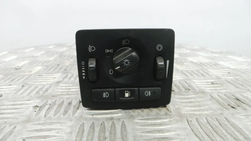 Light control stalk