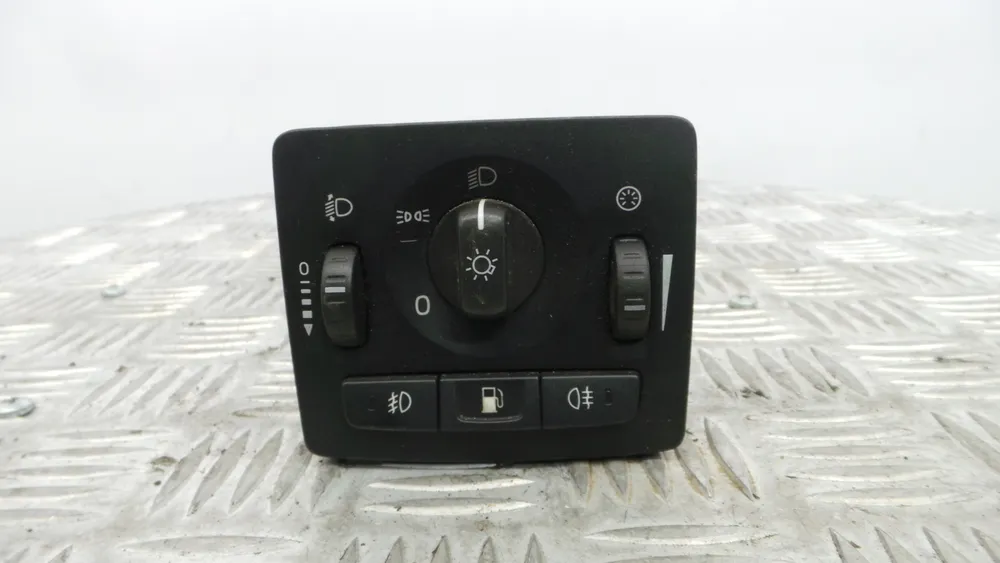 Light control stalk