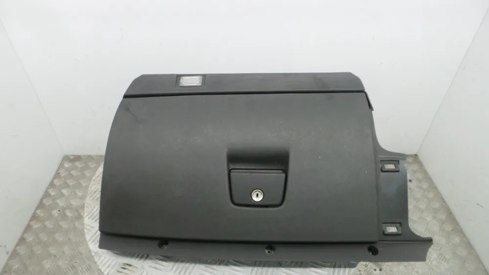Glove Box / Compartment