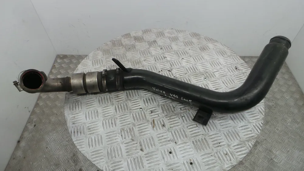 Intercooler pipe