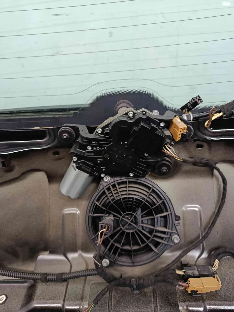 Motor Limpa Vidros Trás