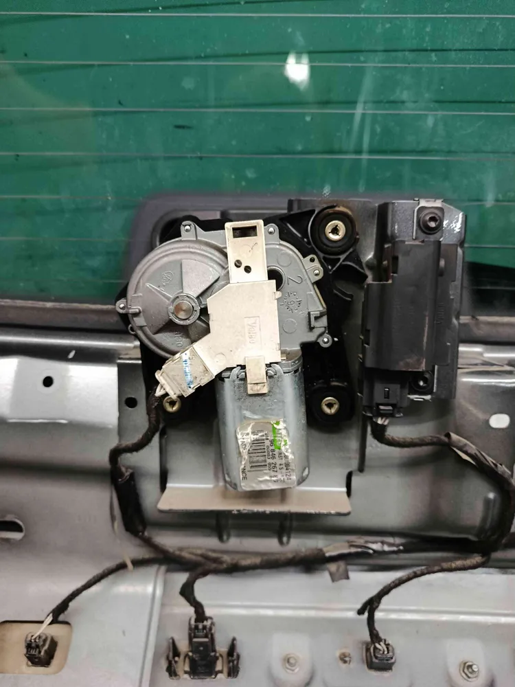 Motor Limpa Vidros Trás