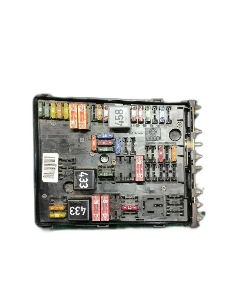 Fuse box / SAM / BSI