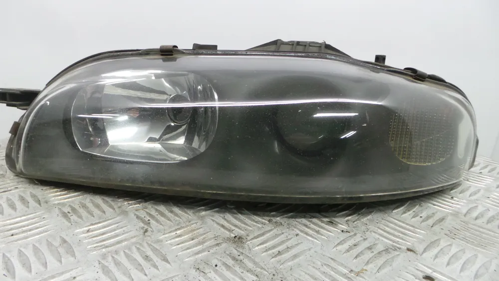 Links Headlight