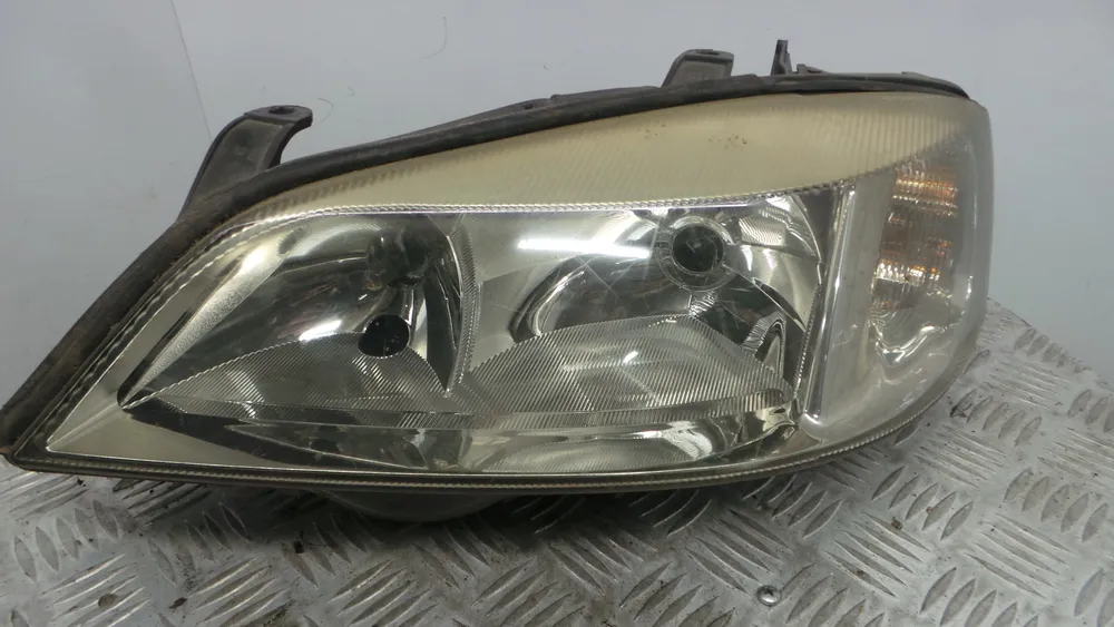Links Headlight
