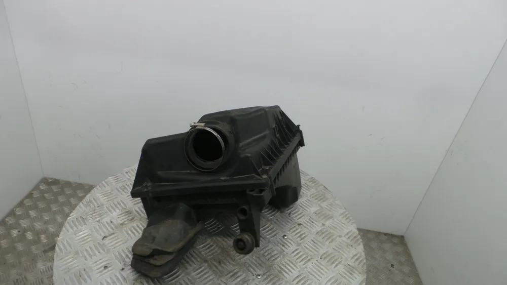 Air filter box