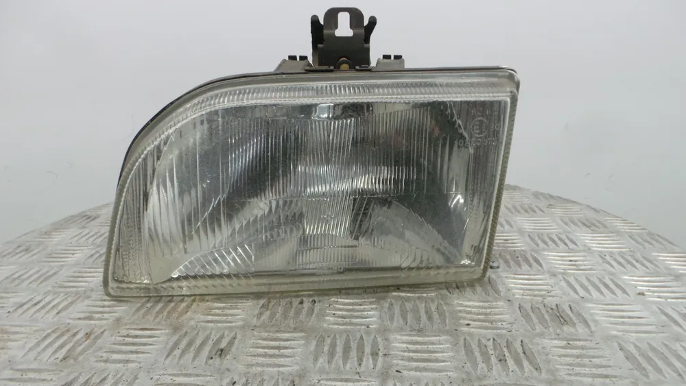Ótica / Farol Esquerdo