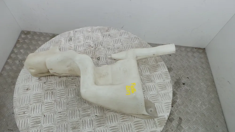 Windshield washer tank