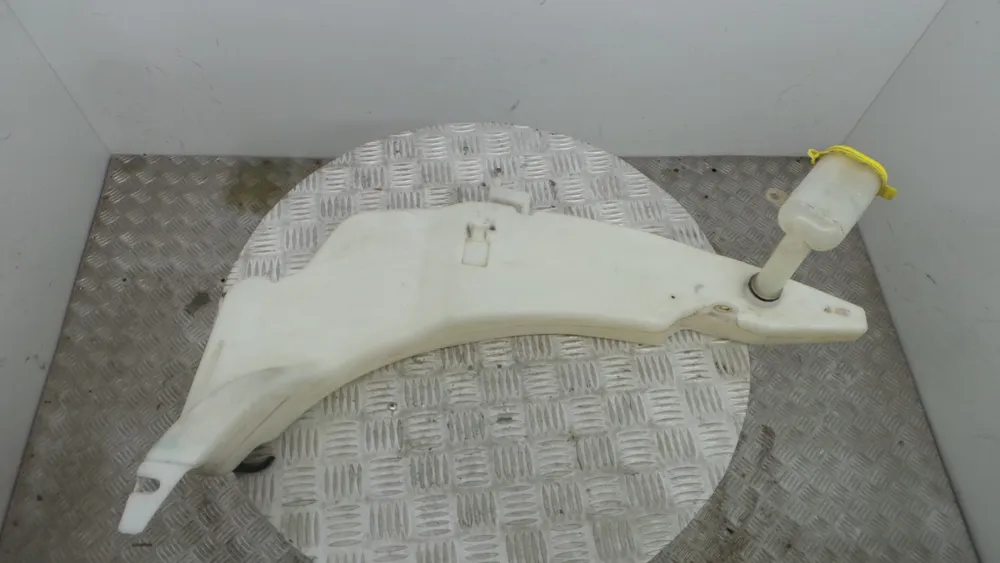 Windshield washer tank