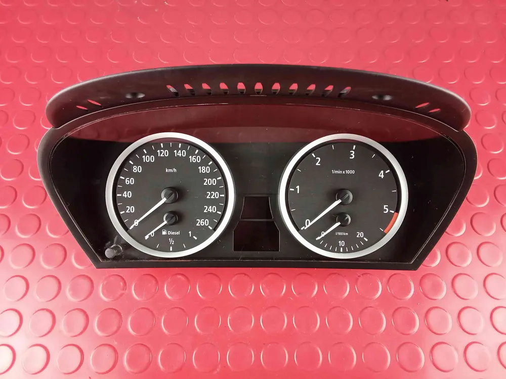 Instrument cluster